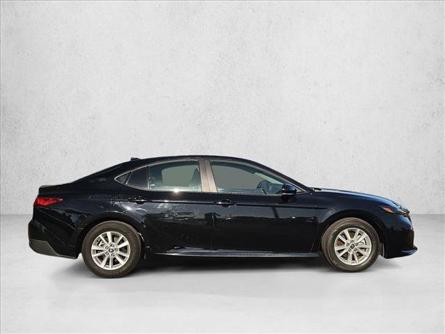 Used 2025 Toyota Camry LE FWD image 4