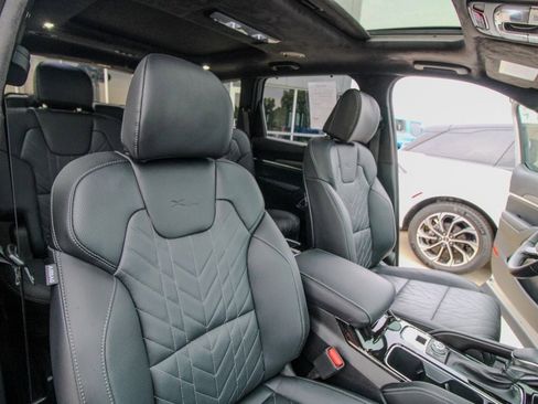 Used 2025 Kia Telluride SX Prestige X-Line AWD/4WD image 17