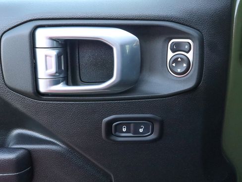 Used 2021 Jeep Wrangler Unlimited Sport image 18