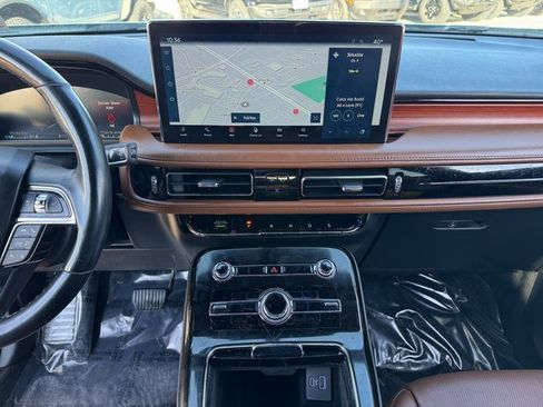 Used 2022 Lincoln Nautilus Reserve w/ Luxury Package image 24