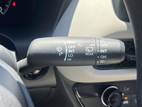 Used 2023 Honda HR-V LX image 22