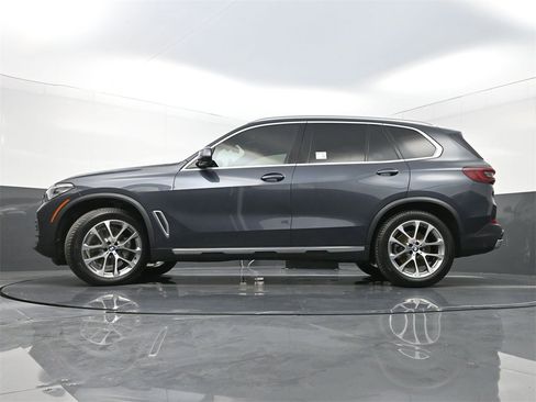 Used 2021 BMW X5 sDrive40i w/ Premium Package image 28