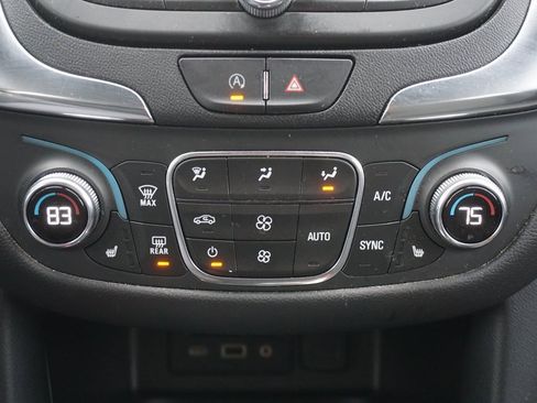 Used 2022 Chevrolet Equinox LT image 14