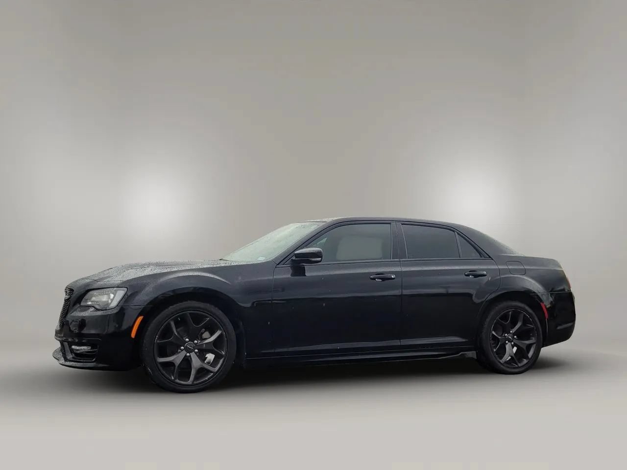 Used 2023 Chrysler 300 Touring L RWD image 6