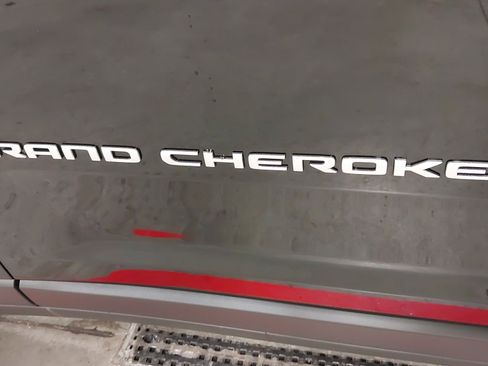 New 2025 Jeep Grand Cherokee L Limited image 32