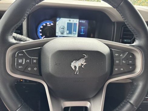 Used 2023 Ford Bronco Wildtrak AWD/4WD image 25