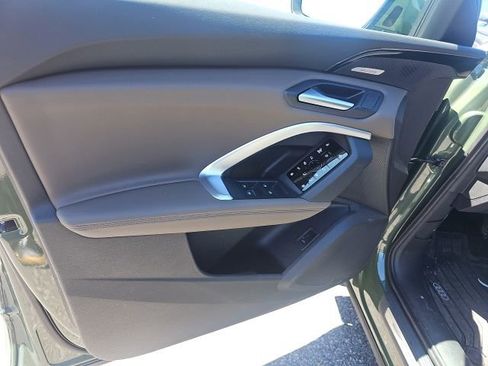 Used 2025 Audi Q5 Prestige AWD/4WD image 9