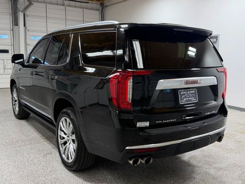 Used 2023 GMC Yukon Denali AWD/4WD image 8