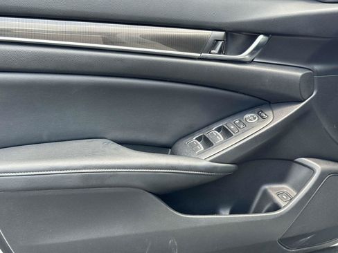 Certified 2018 Honda Accord Sport image 16