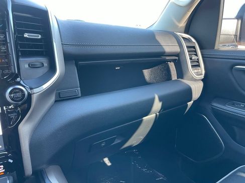 Used 2022 RAM 1500 Laramie AWD/4WD image 47