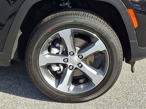 New 2025 Jeep Grand Cherokee Limited image 6