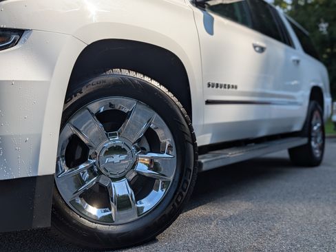 Used 2018 Chevrolet Suburban LT w/ LT Signature Package RWD image 36