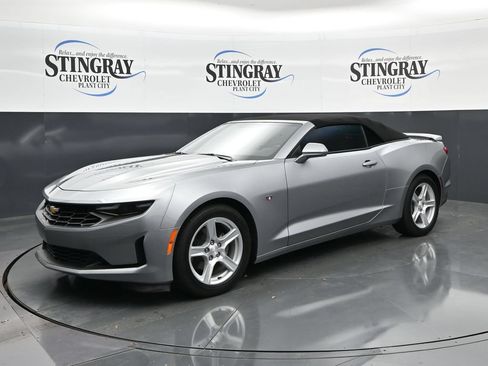 Used 2024 Chevrolet Camaro LT RWD image 3
