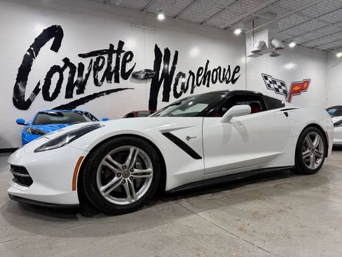 Used 2016 Chevrolet Corvette Stingray Coupe RWD image 1
