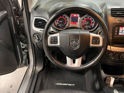 Used 2016 Dodge Journey SXT w/ Blacktop Package FWD image 12