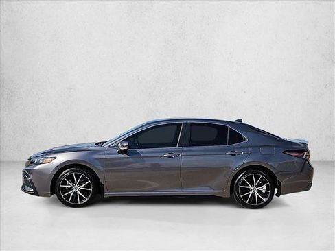Used 2024 Toyota Camry SE FWD image 8