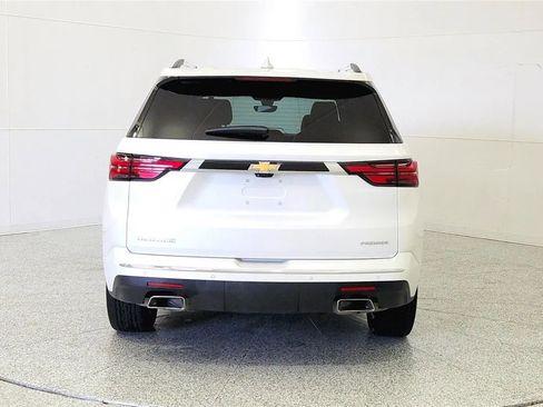 Used 2023 Chevrolet Traverse Premier FWD image 6