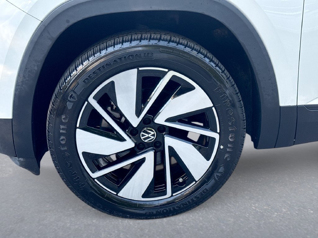 Used 2024 Volkswagen Atlas SE AWD/4WD image 17