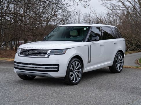 Used 2024 Land Rover Range Rover Autobiography image 5