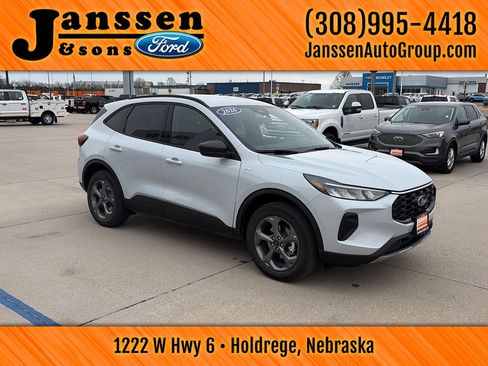 New 2026 Ford Escape ST-Line w/ Cold Weather Package image 4