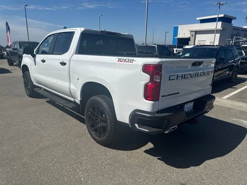 Used 2026 Chevrolet Silverado 1500 LT Trail Boss w/ LT Trail Boss Premium Package AWD/4WD image 6