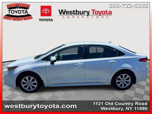 Used 2022 Toyota Corolla LE FWD image 11