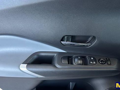 Used 2024 Nissan Kicks SR w/ SR Premium Package image 11