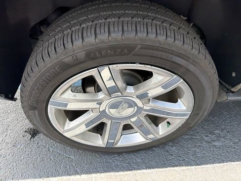 Used 2017 Cadillac Escalade Premium Luxury AWD/4WD image 13