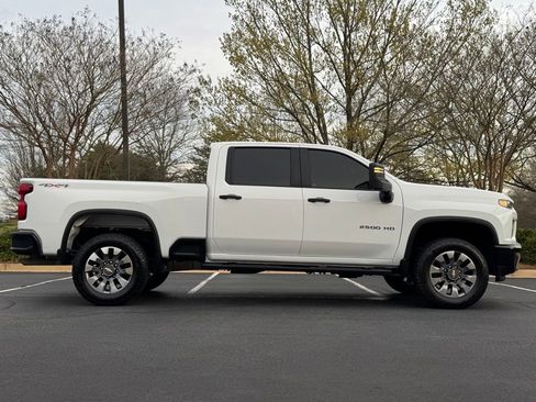 Used 2023 Chevrolet Silverado 2500 Custom w/ Custom Convenience Package image 2