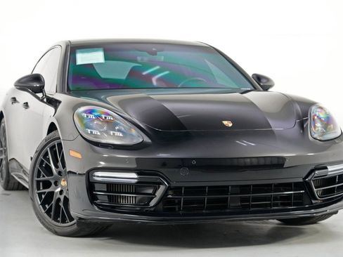 Used 2020 Porsche Panamera GTS w/ Premium Package Plus image 4