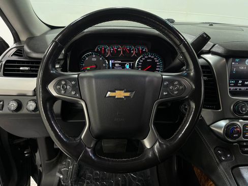 Used 2018 Chevrolet Suburban Premier AWD/4WD image 21
