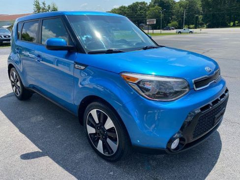 Used 2016 Kia Soul + w/ Designer's Package FWD image 4