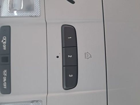 Used 2022 Chevrolet Blazer LT image 21