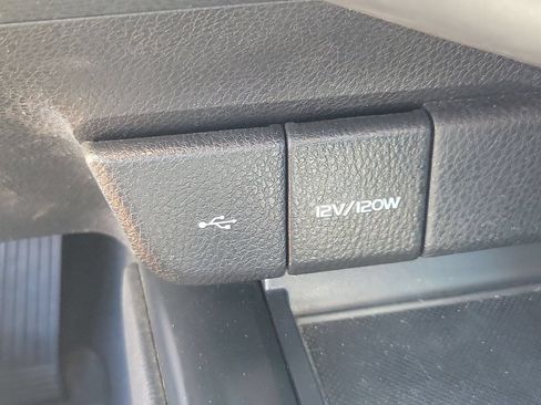 Used 2020 Toyota Camry SE FWD image 28