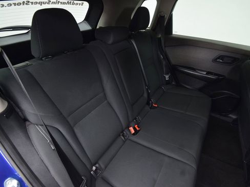 Used 2023 Nissan Rogue S image 20