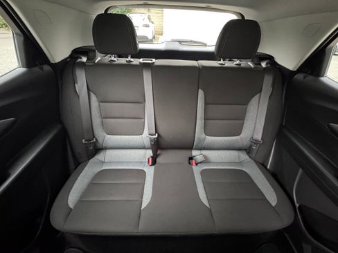 Used 2025 Chevrolet TrailBlazer LT image 36