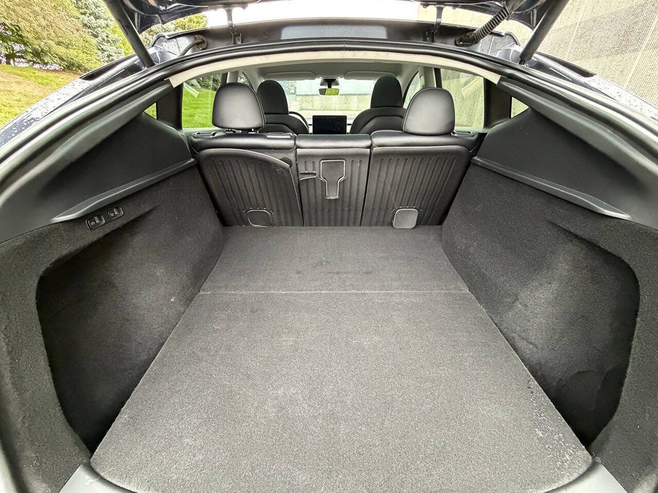 Used 2023 Tesla Model Y Long Range AWD/4WD image 11