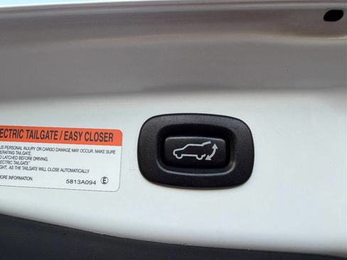 Used 2020 Mitsubishi Outlander SEL image 21