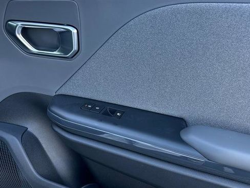 New 2025 Kia K4 EX image 18