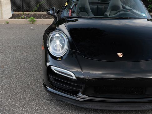 Used 2014 Porsche 911 Turbo image 5