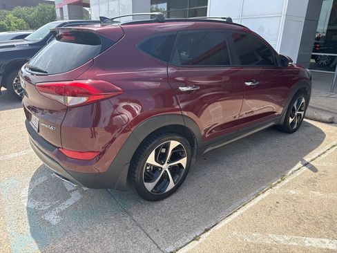 Used 2016 Hyundai Tucson Limited w/ Option Group 03 FWD image 7