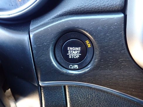 Used 2018 Jeep Grand Cherokee Limited w/ Luxury Group II image 24