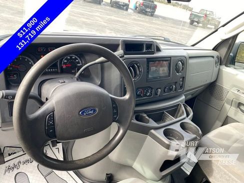 Used 2014 Ford E-250 and Econoline 250 w/ Power Group image 18