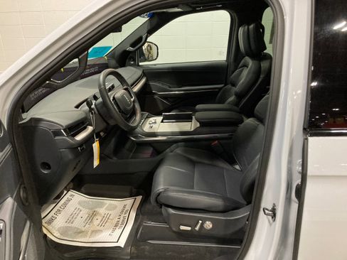 Used 2026 Lincoln Navigator L Reserve AWD/4WD image 25