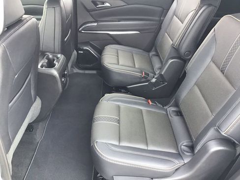 New 2026 Chevrolet Traverse High Country image 14