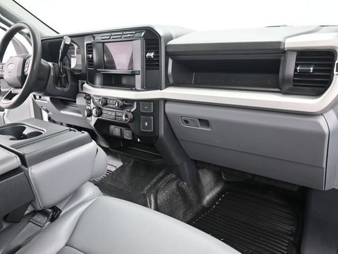 Used 2024 Ford F350 XL AWD/4WD image 19