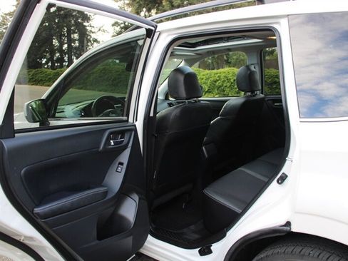 Used 2015 Subaru Forester 2.0XT Premium w/ Popular Package #2 AWD/4WD image 6