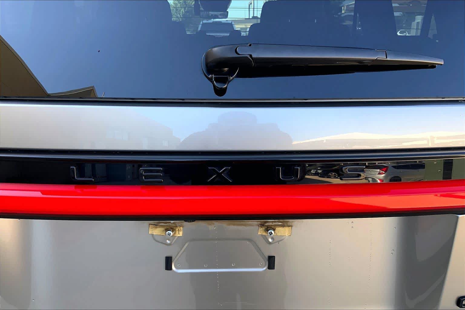Used 2025 Lexus GX 550 w/ Accessory Package (2T) AWD/4WD image 64