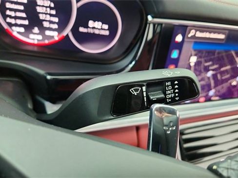 Used 2023 Porsche Panamera Platinum Edition image 41