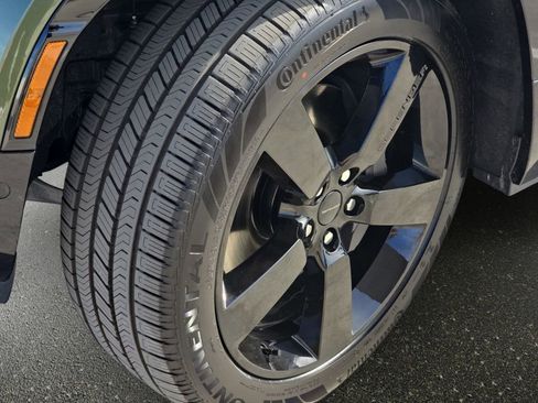 New 2026 Land Rover Defender 130 X-Dynamic SE image 34